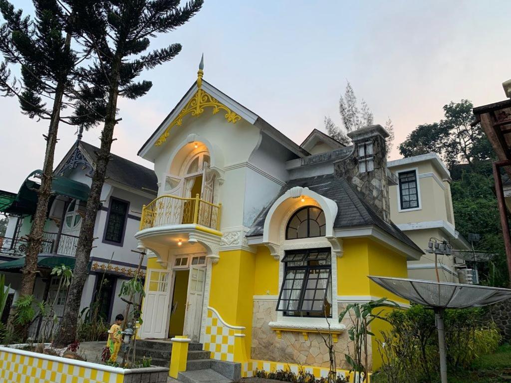 Villa Wubao Kota Bunga 3 Kamar Harga Budget Cinengangirang Eksteriør bilde